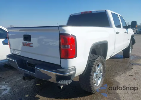 2015 GMC Sierra 2500Hd z USA, uszkodzony, nr VIN 1GT11XEG4FF664694